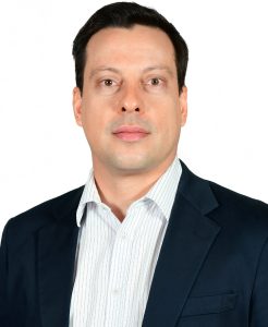 Prof. Associado Felipe Perecin