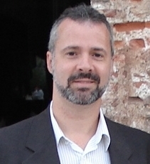 Prof. Titular Carlos Augusto Fernandes de Oliveira
